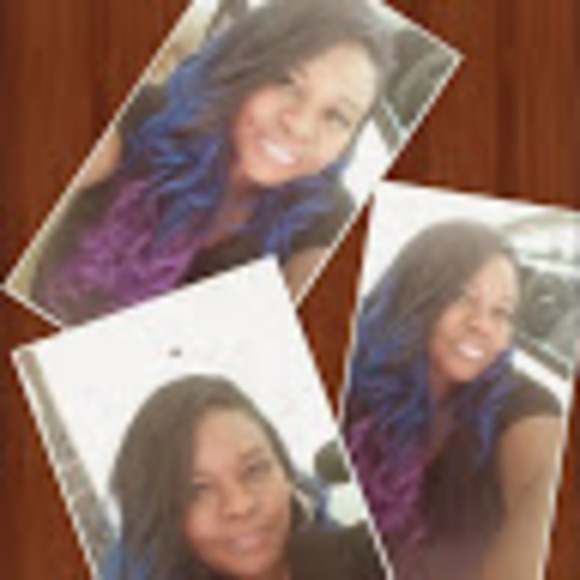 Meet your Posher, Lisa - Picture 1 of 1